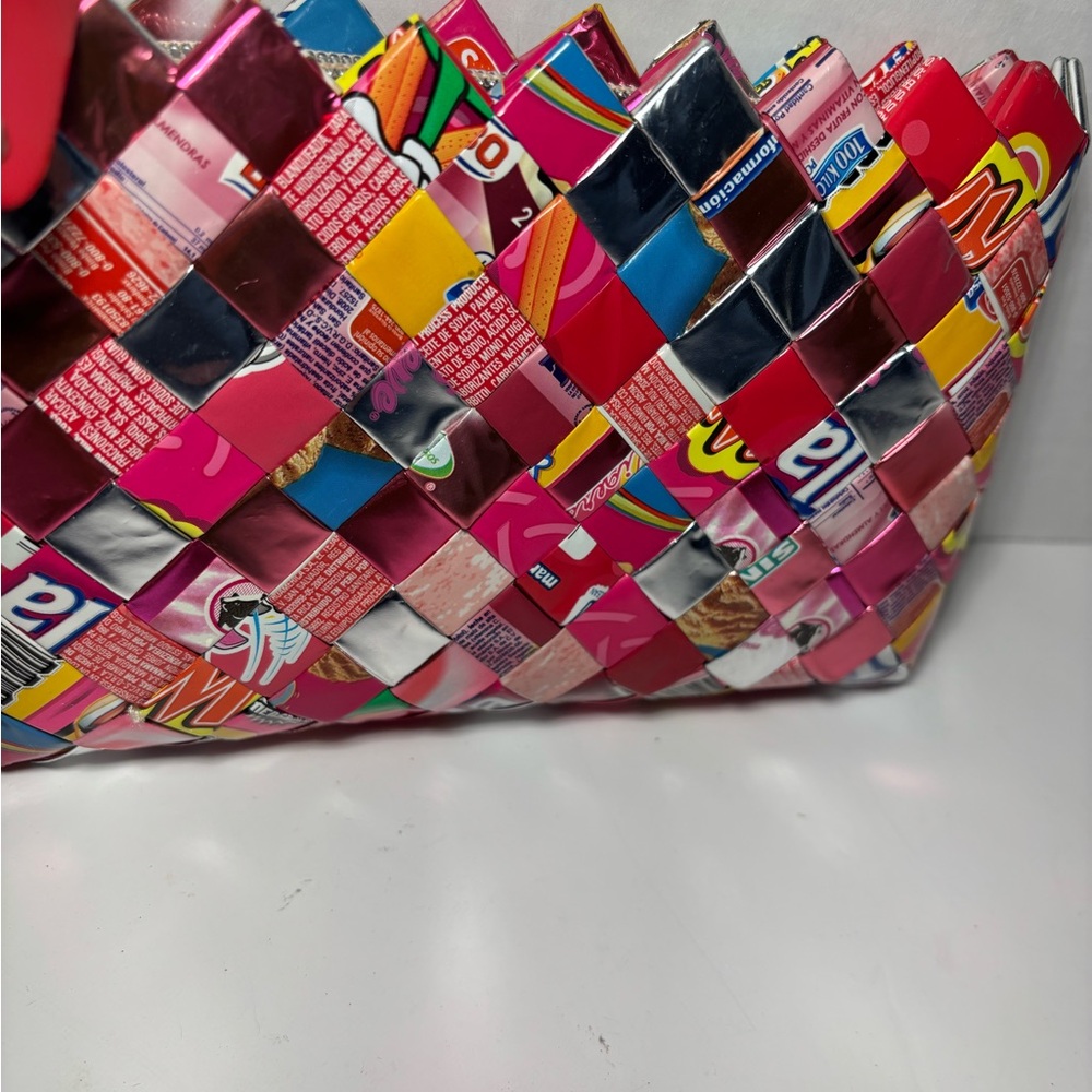 Nahui Ollin Bag Wristlet Recycled Candy Gum Wrapper Woven Multicolored Purse 7” - Picture 6 of 12